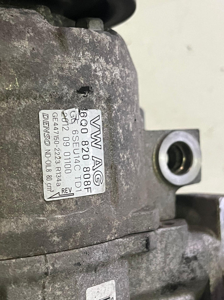 Compressore A/C VOLKSWAGEN Polo 5° Serie
