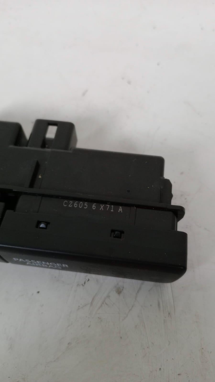 Pulsante luci di emergenza SUZUKI Vitara Serie