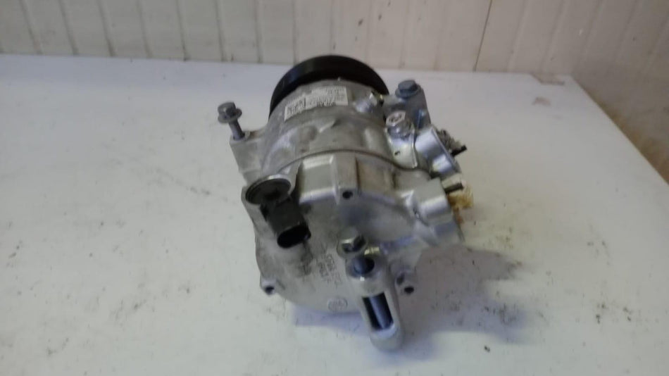 Compressore A/C VOLKSWAGEN Polo 5° Serie