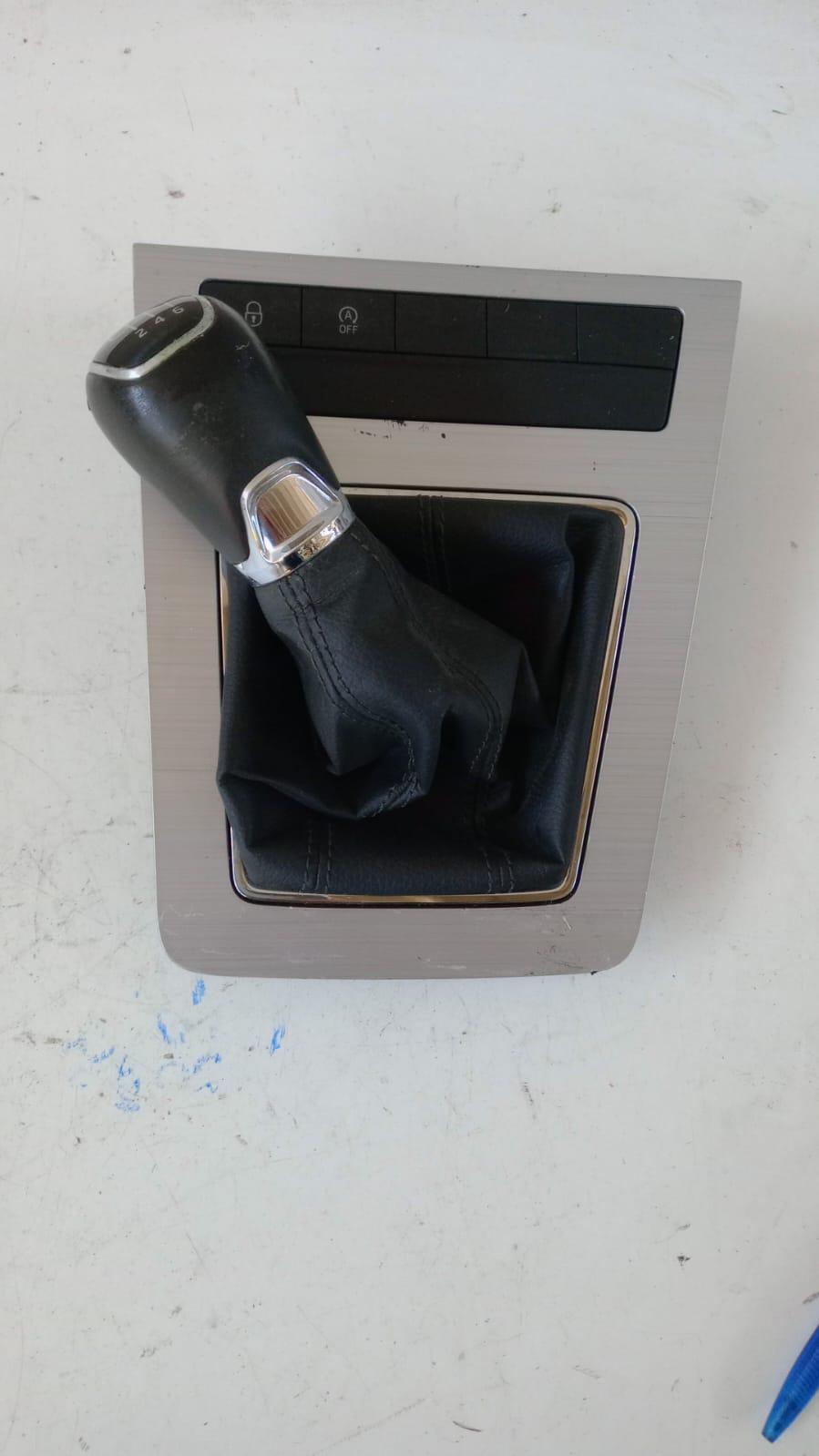 Pomello con cuffia cambio SKODA Octavia Berlina 4° Serie