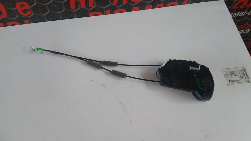 Serratura Posteriore destra TOYOTA Yaris Cross Serie (20>)