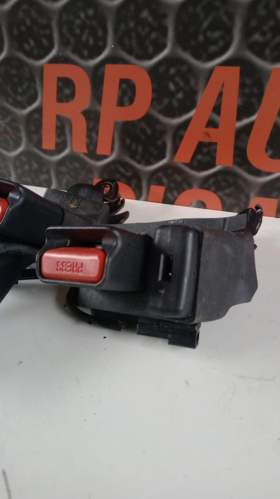 Aggancio cintura di sicurezza posteriore TOYOTA Yaris Cross Serie (20>)