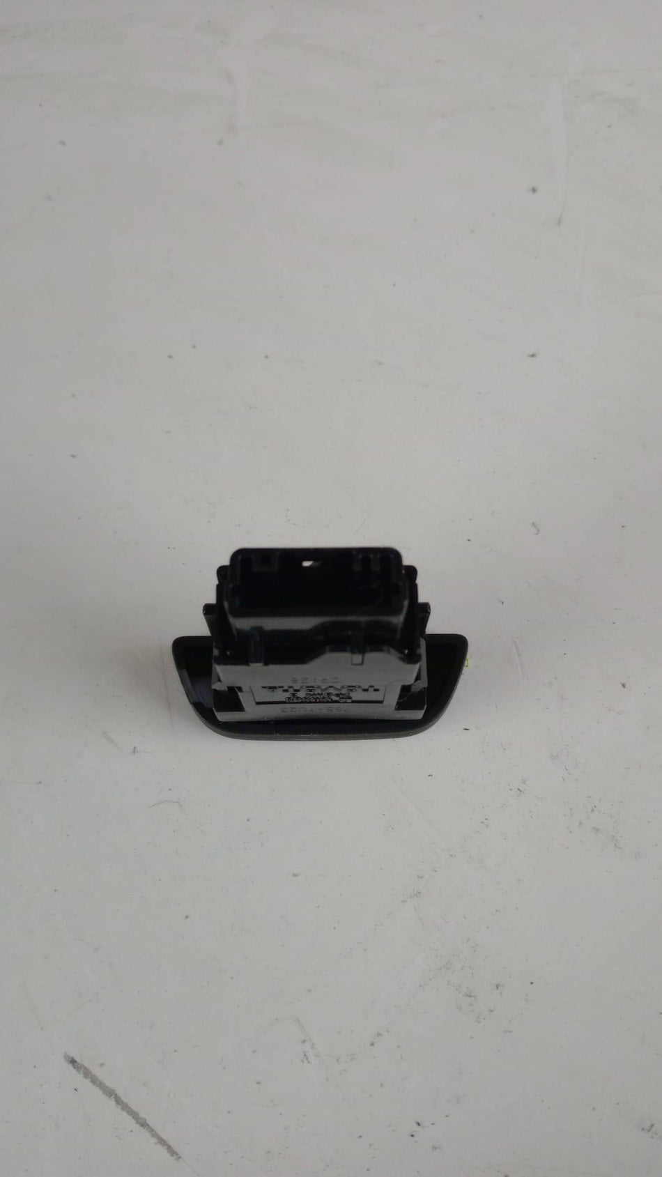 Pulsante luci di emergenza TOYOTA Yaris Cross Serie (20>)