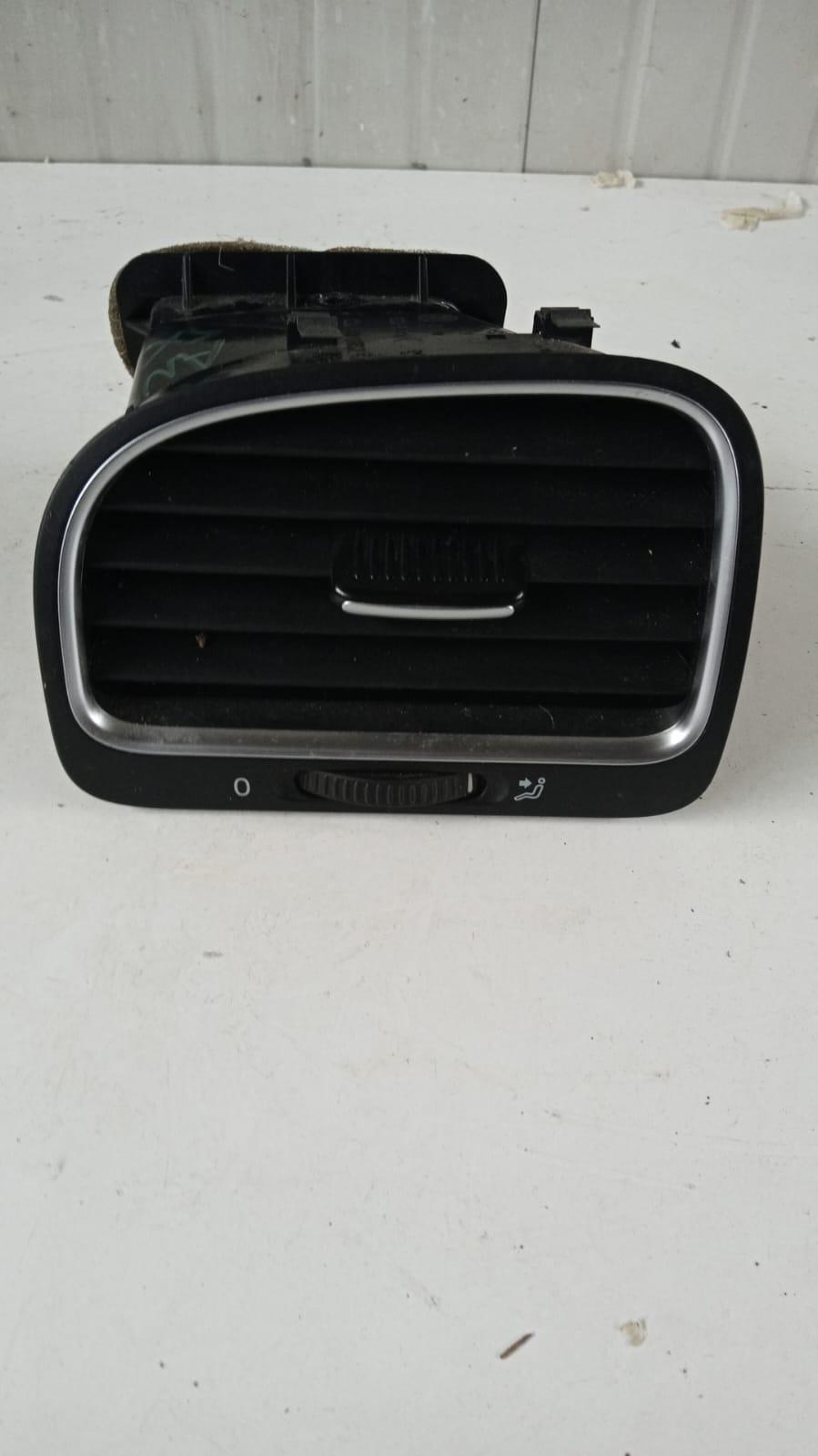 Bocchetta aria cruscotto SX VOLKSWAGEN Golf 6 Berlina (08>12)