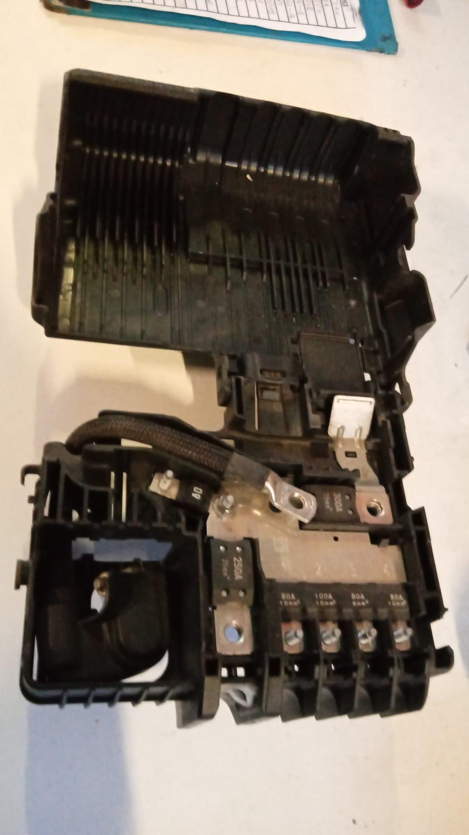 box contenitore porta fusibili OPEL Corsa E 3° Serie