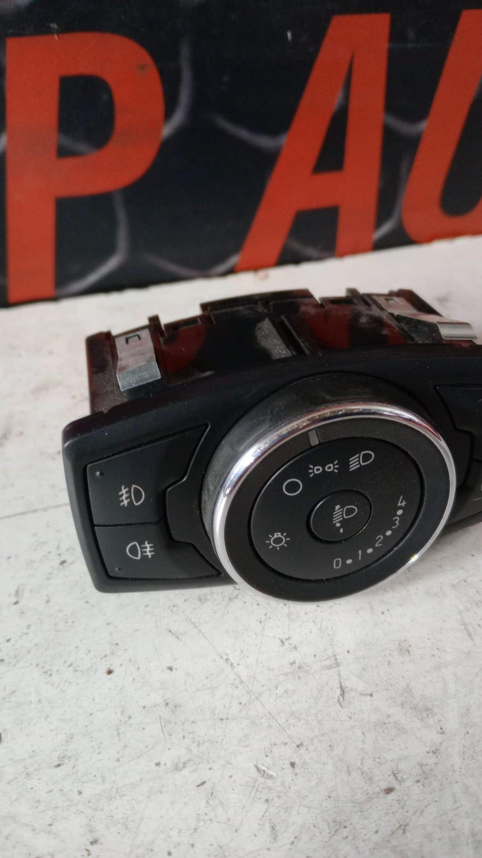 Interruttore comando luci FORD Focus Berlina 4° Serie