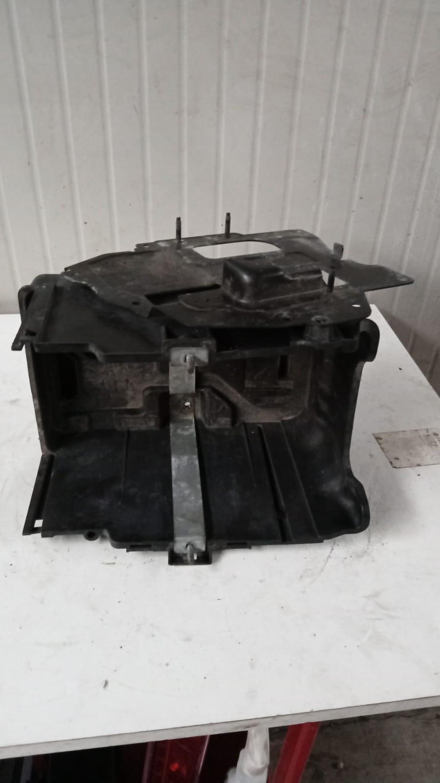 Supporto batteria FORD Fiesta 5° Serie