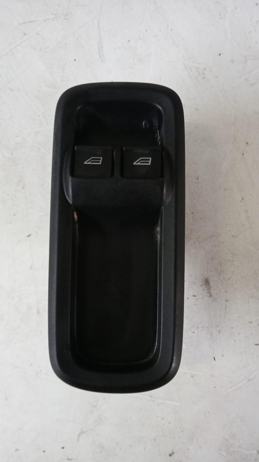 Pulsantiera Anteriore Sinistra FORD Fiesta 6° Serie