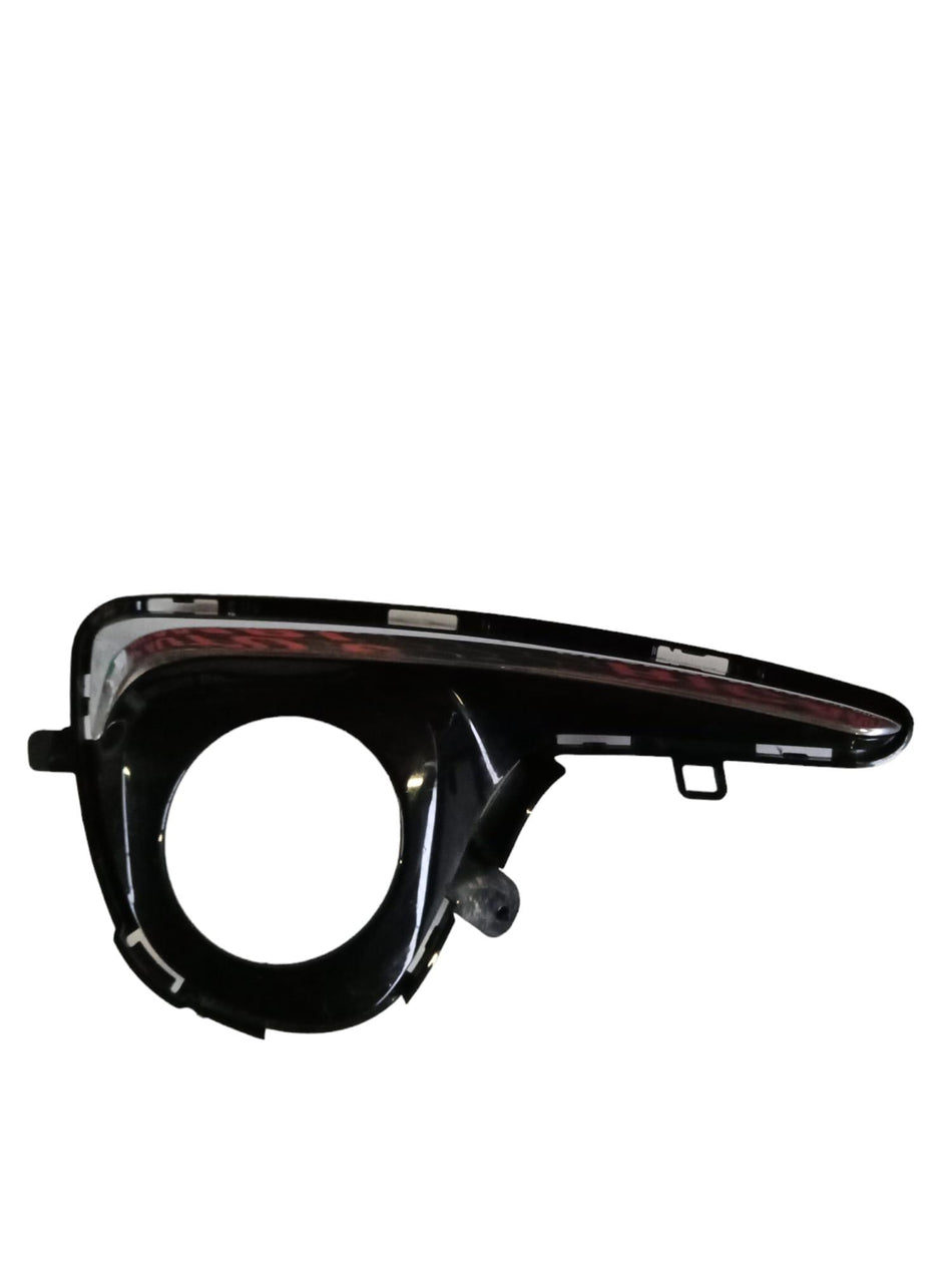 Cornice cover fendinebbia ant. DX TOYOTA Yaris Serie (17>20)