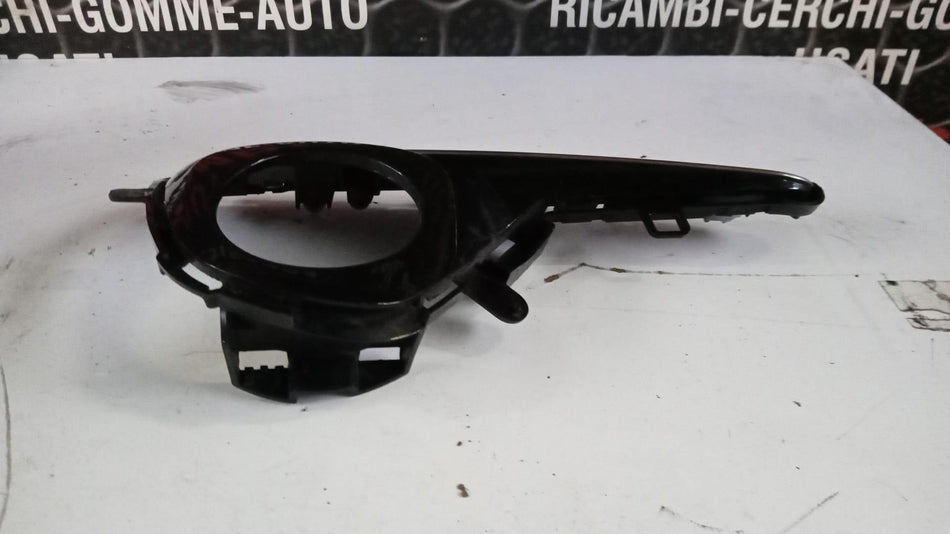 Cornice cover fendinebbia ant. DX TOYOTA Yaris Serie (17>20)