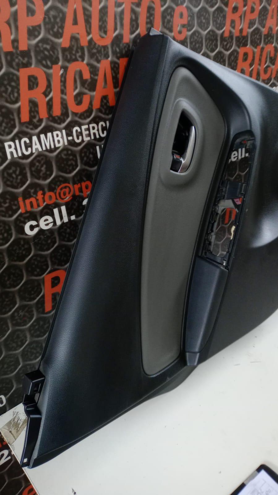 Pannello interno portiera post sx TOYOTA Yaris Serie (17>20)