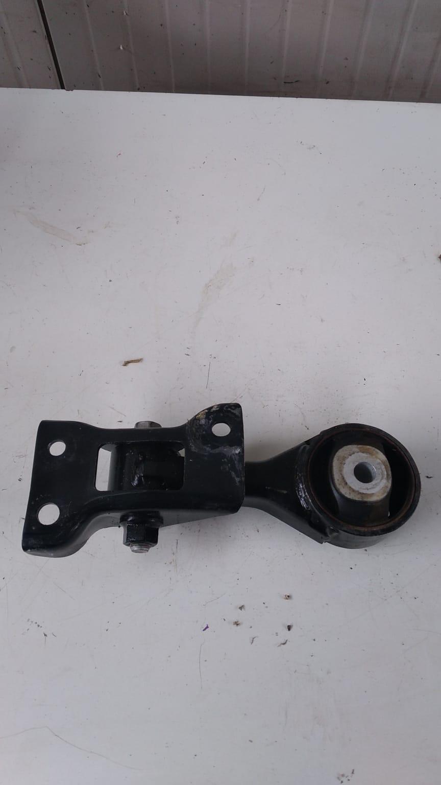 Supporto motore TOYOTA Yaris Serie (17>20)