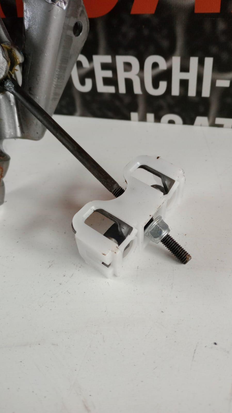 Leva Freno a Mano TOYOTA Yaris Serie (17>20)