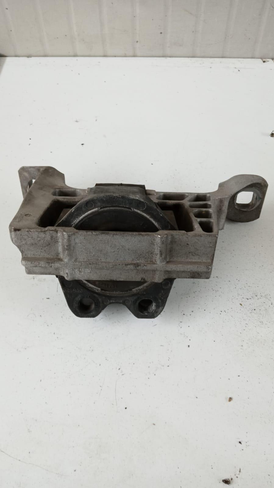 Supporto motore VOLVO V40 Serie (16>)
