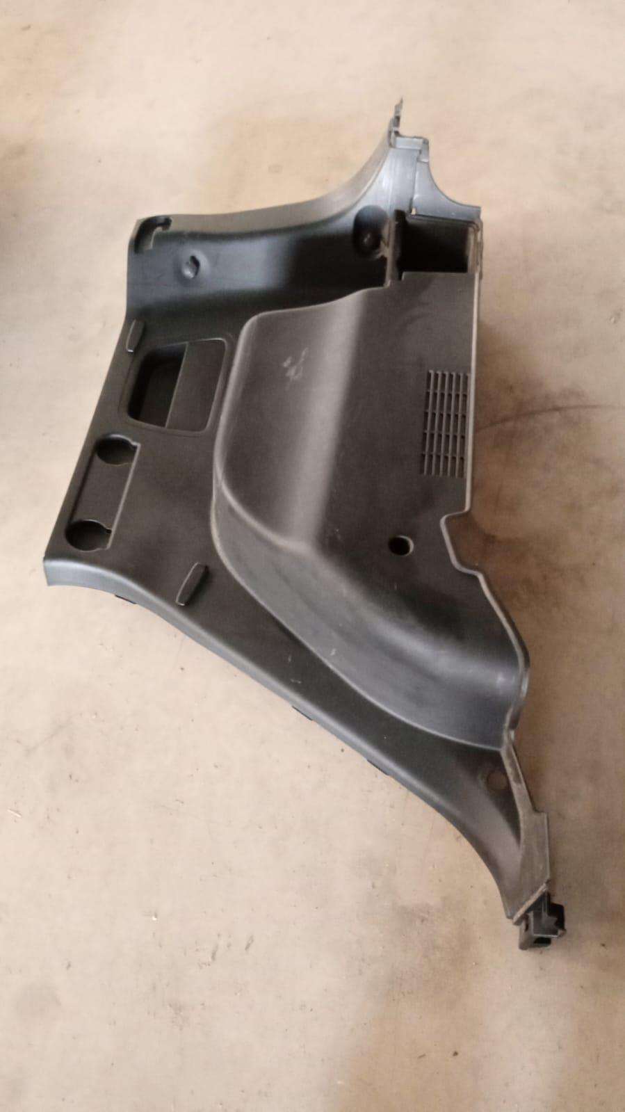 Pannello Baule Posteriore Destro KIA Carens Serie (13>18)
