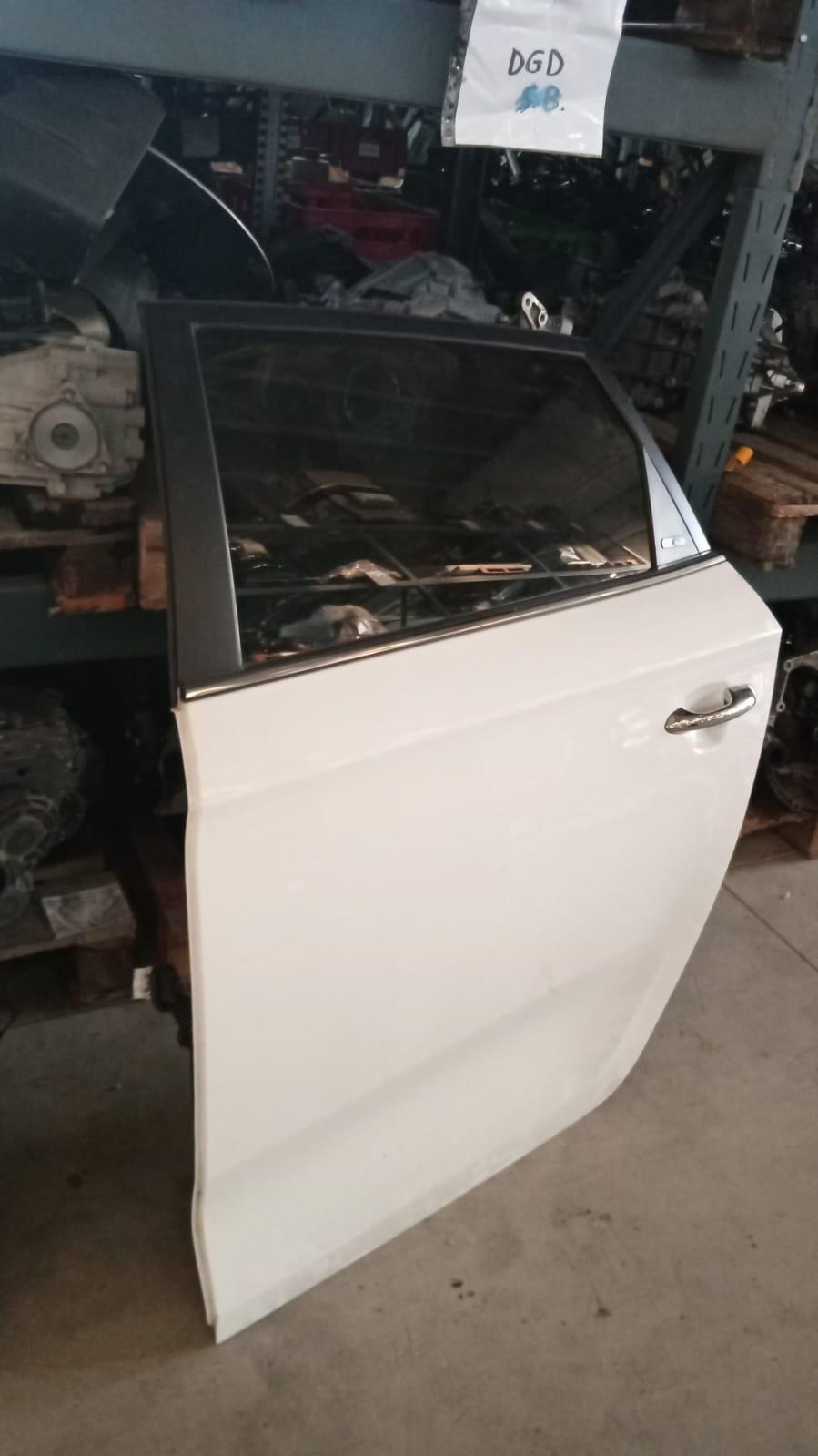 Portiera Posteriore Destra KIA Carens Serie (13>18)