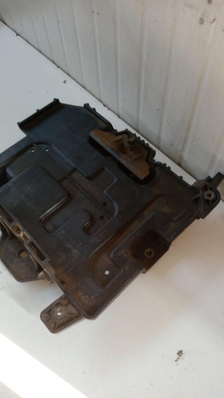 Supporto batteria KIA Carens Serie (13>18)