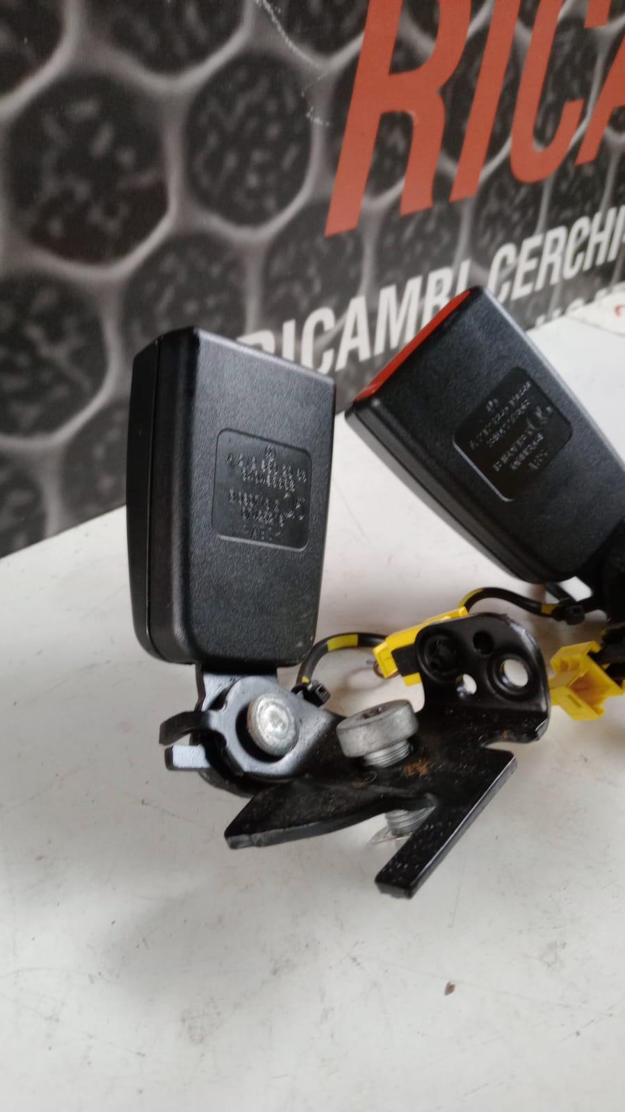 Aggancio cintura di sicurezza posteriore MERCEDES CLS W218