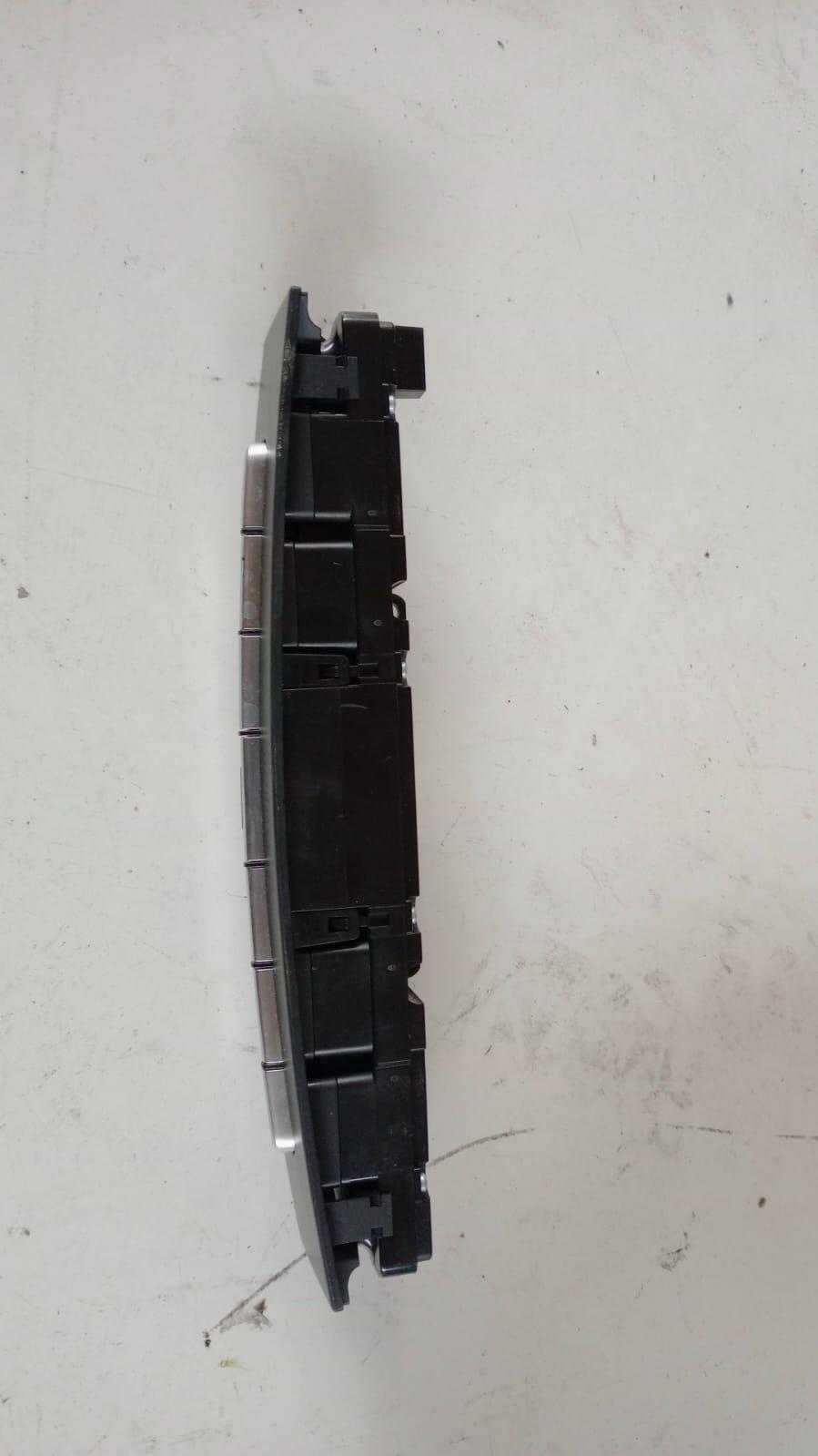 Pulsantiera Centrale MERCEDES CLS W218