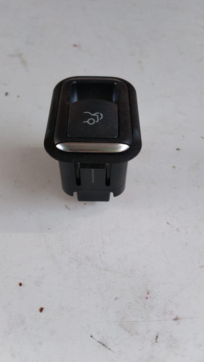 Pulsante apertura portellone posteriore MERCEDES CLS W218