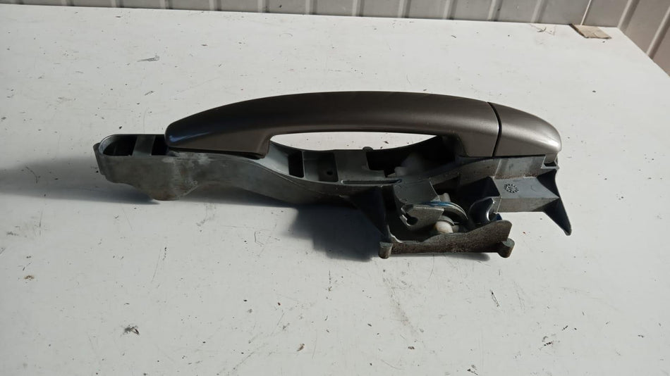 Maniglia esterna Anteriore Destra PEUGEOT 2008 1° Serie