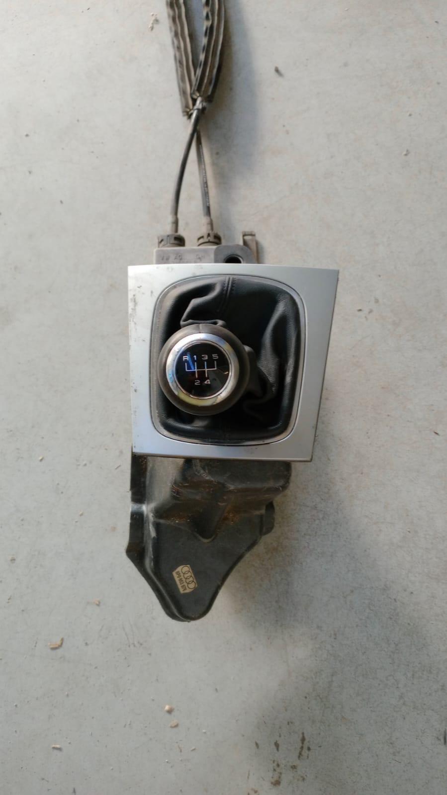 Leva cambio con pomello e cuffia AUDI A3 Serie (8P1) (08>12)