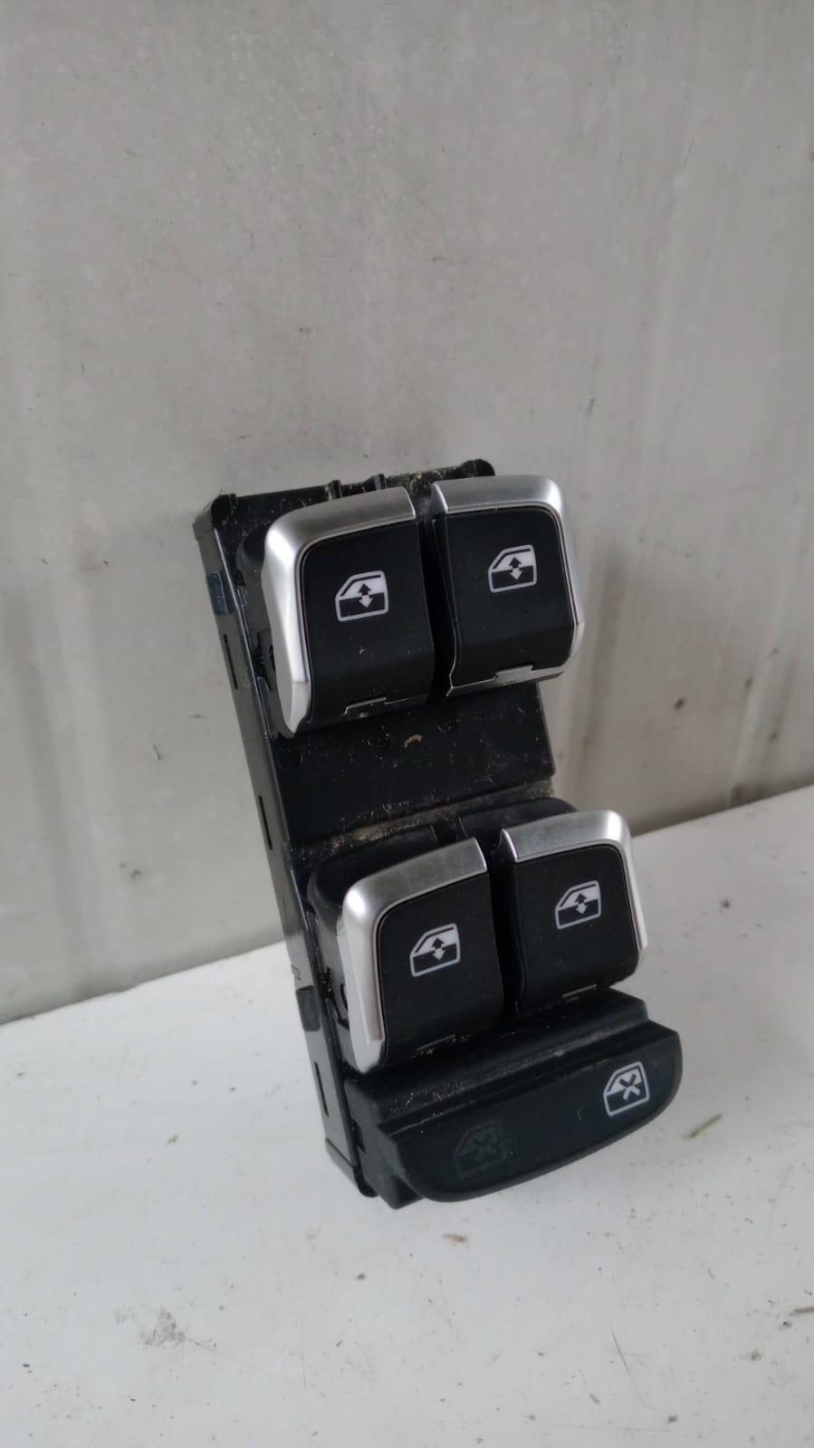 Pulsantiera Anteriore Sinistra AUDI A3 RS3 Serie (8V) (12>20)