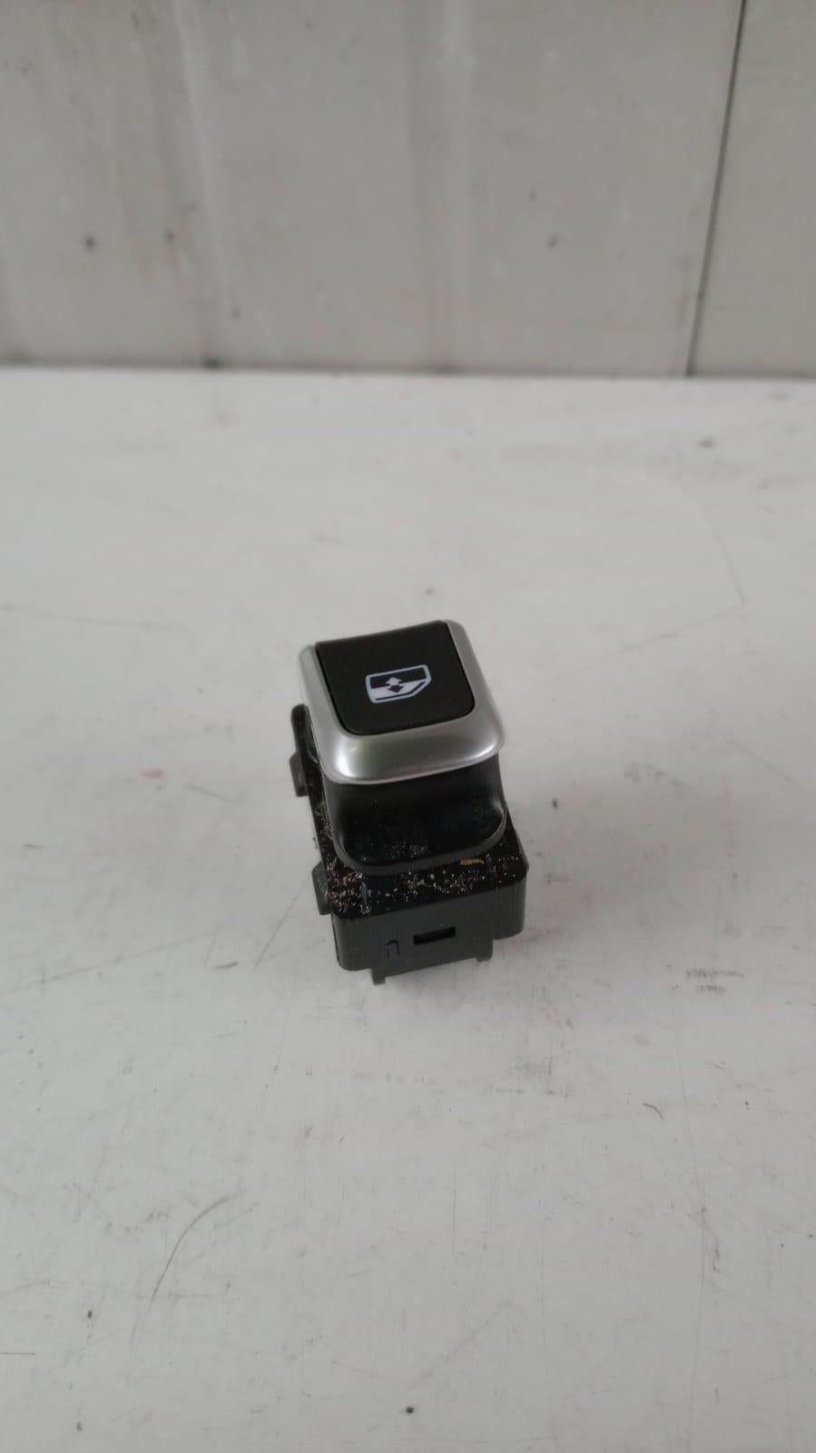 Pulsantiera Posteriore Sinistra AUDI A3 RS3 Serie (8V) (12>20)