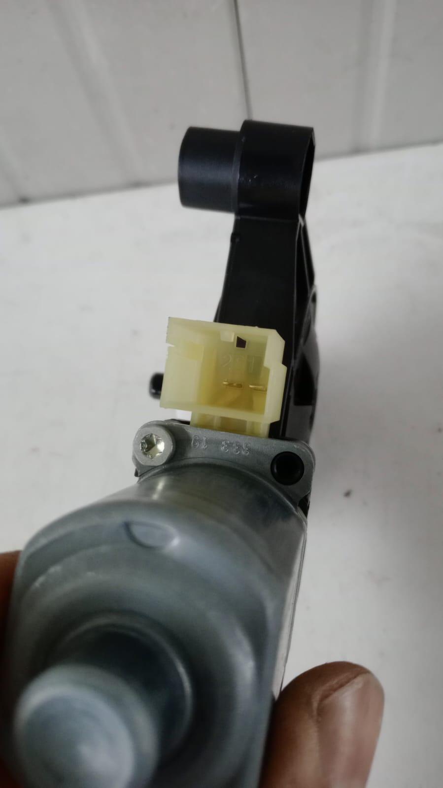 Motorino Alzavetro posteriore destra AUDI A3 RS3 Serie (8V) (12>20)