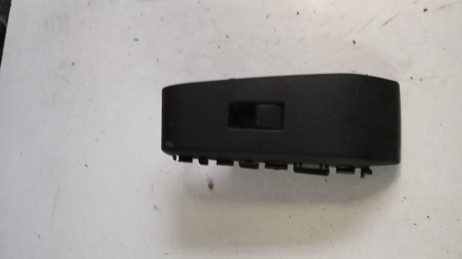 Pulsante alzavetro anteriore dx HONDA Jazz Serie (08>13)
