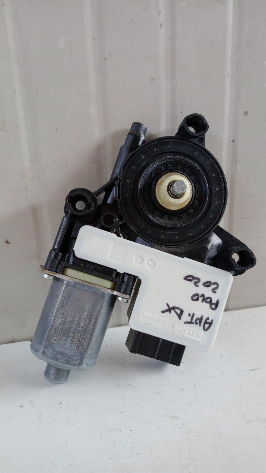 Motorino Alzavetro anteriore destra VOLKSWAGEN Polo 6° Serie