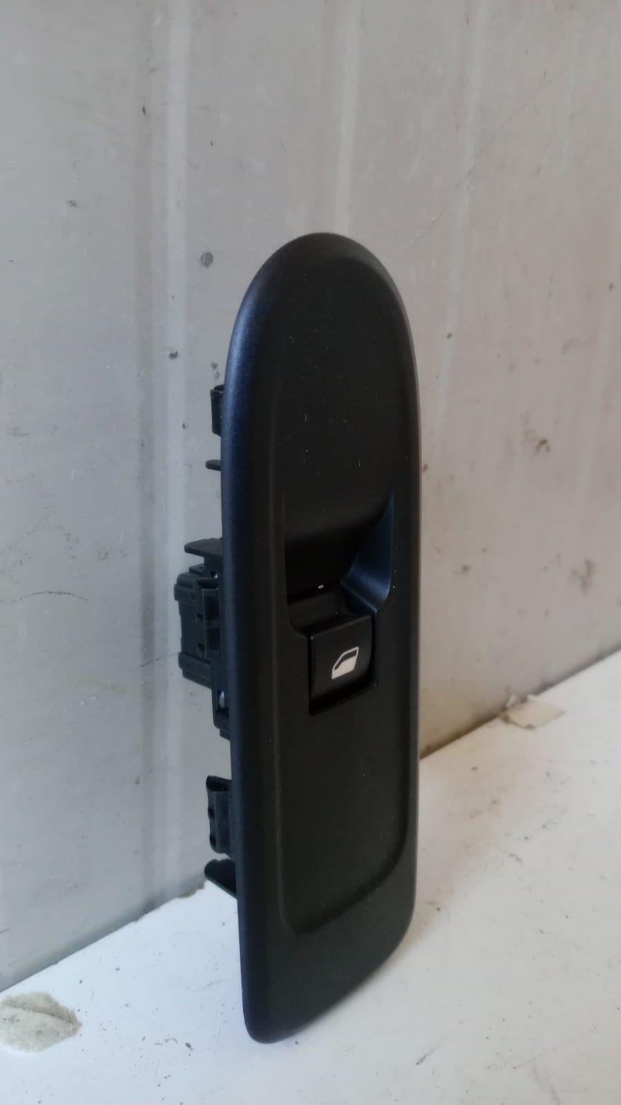 Pulsantiera Anteriore Destra CITROEN C3 Serie (09>15)