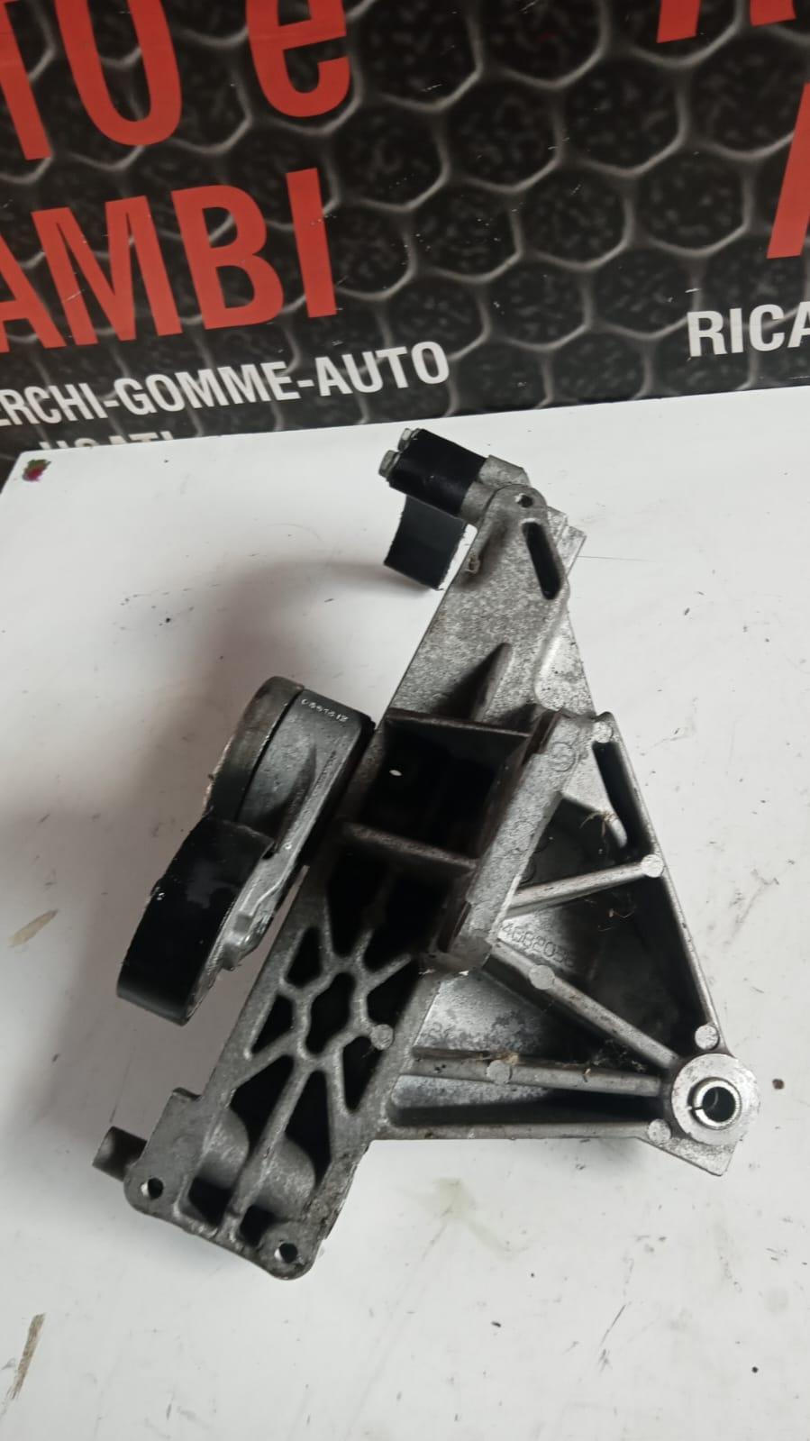 Supporto alternatore ALFA ROMEO Giulietta Serie (940_) (10>13)