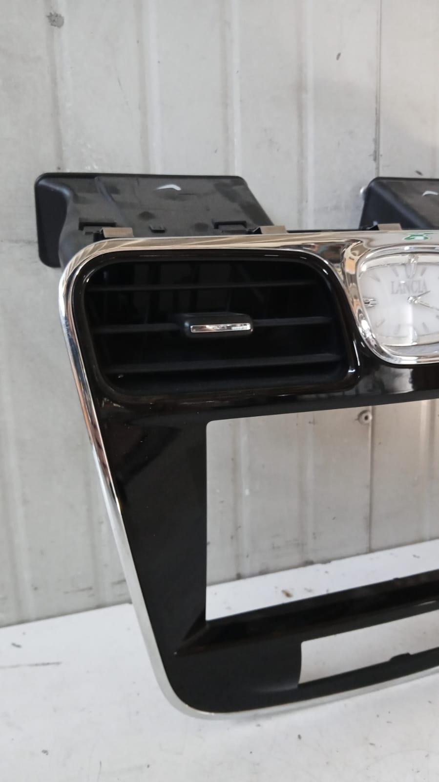 Modanatura Centrale Cruscotto LANCIA Flavia 2° Serie