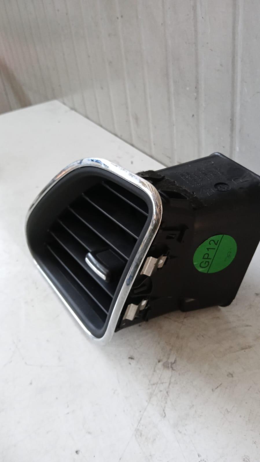 Bocchetta aria cruscotto DX LANCIA Flavia 2° Serie