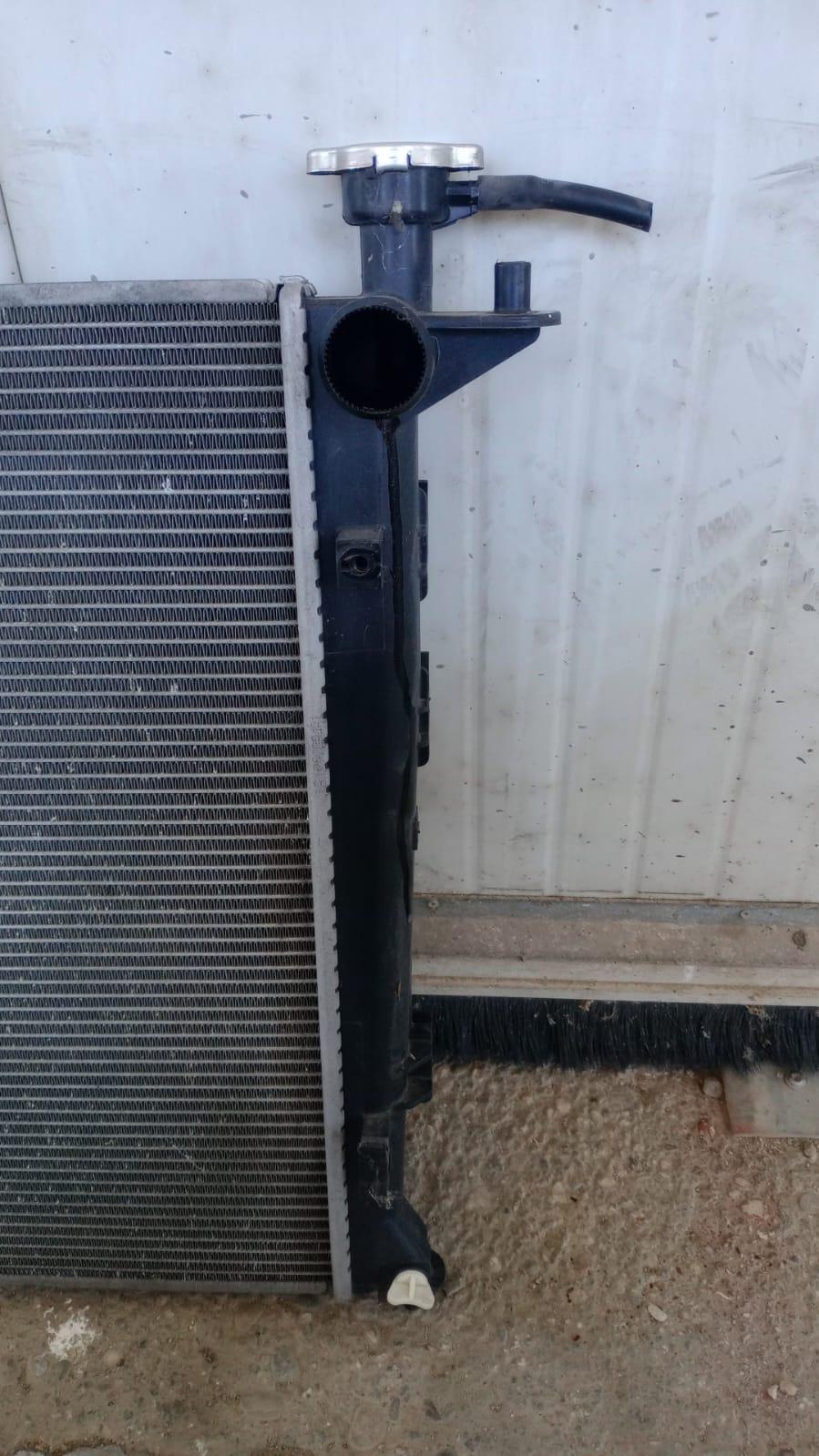 Radiatore acqua KIA Carens Serie (13>18)