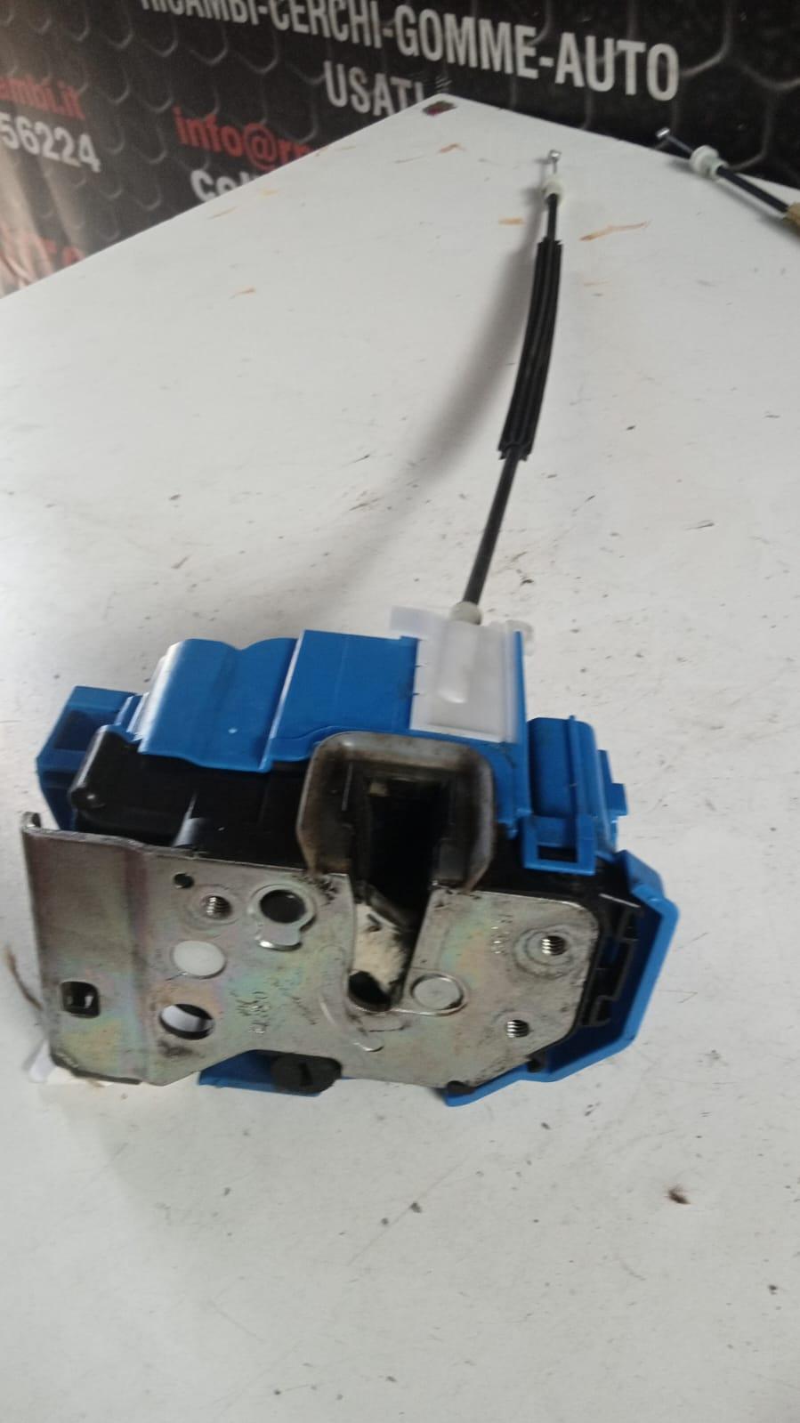 Serratura Anteriore Destra FIAT 500 L Serie (351_352) (12>)