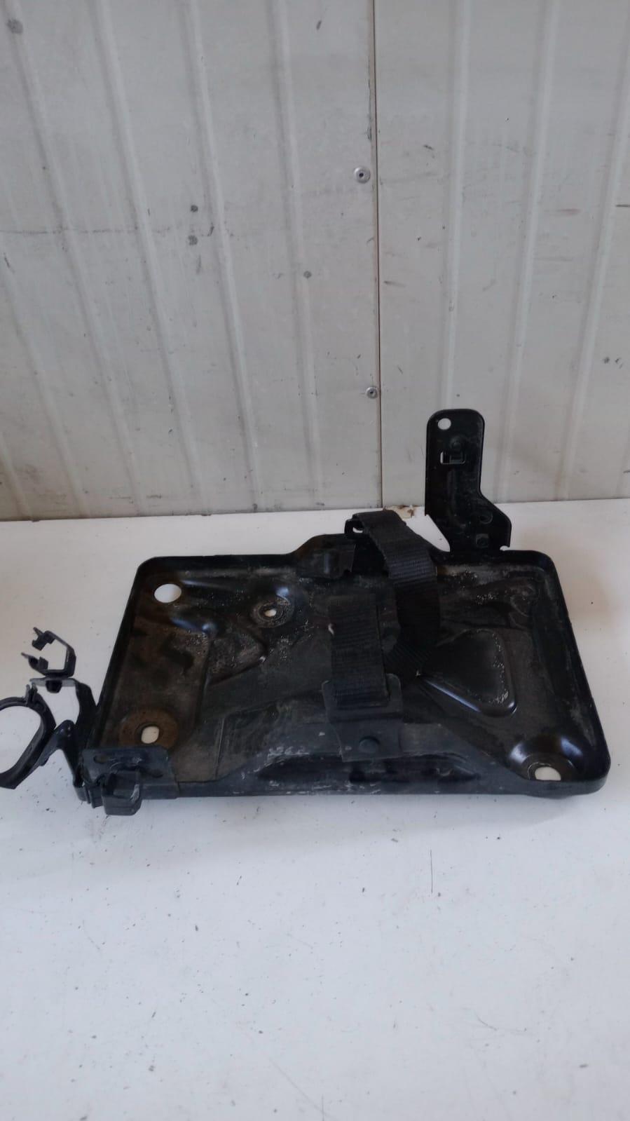 Supporto batteria FIAT 500 L Serie (351_352) (12>)