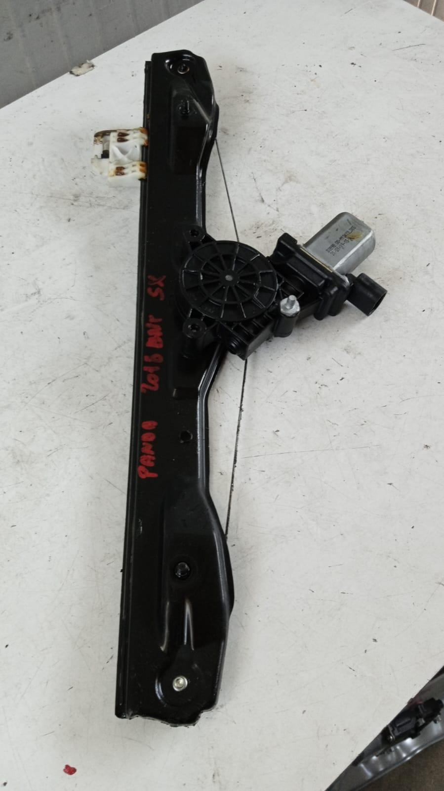 Meccanismo alzavetro Ant. SX FIAT Panda 3° Serie