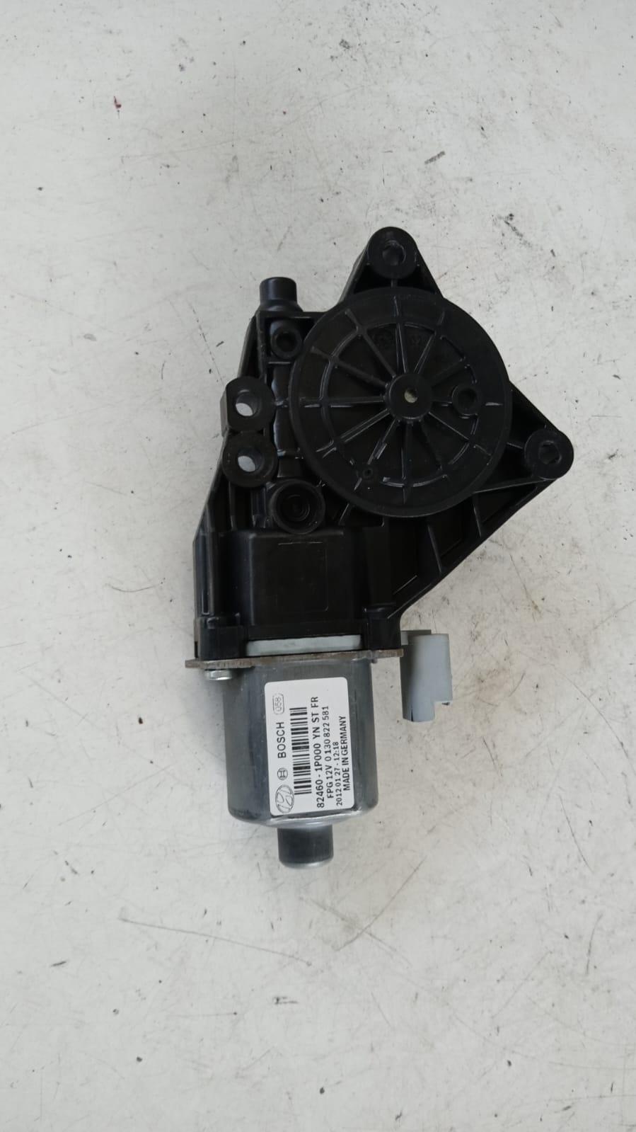 Motorino Alzavetro anteriore destra HYUNDAI iX20 Serie (10>19)