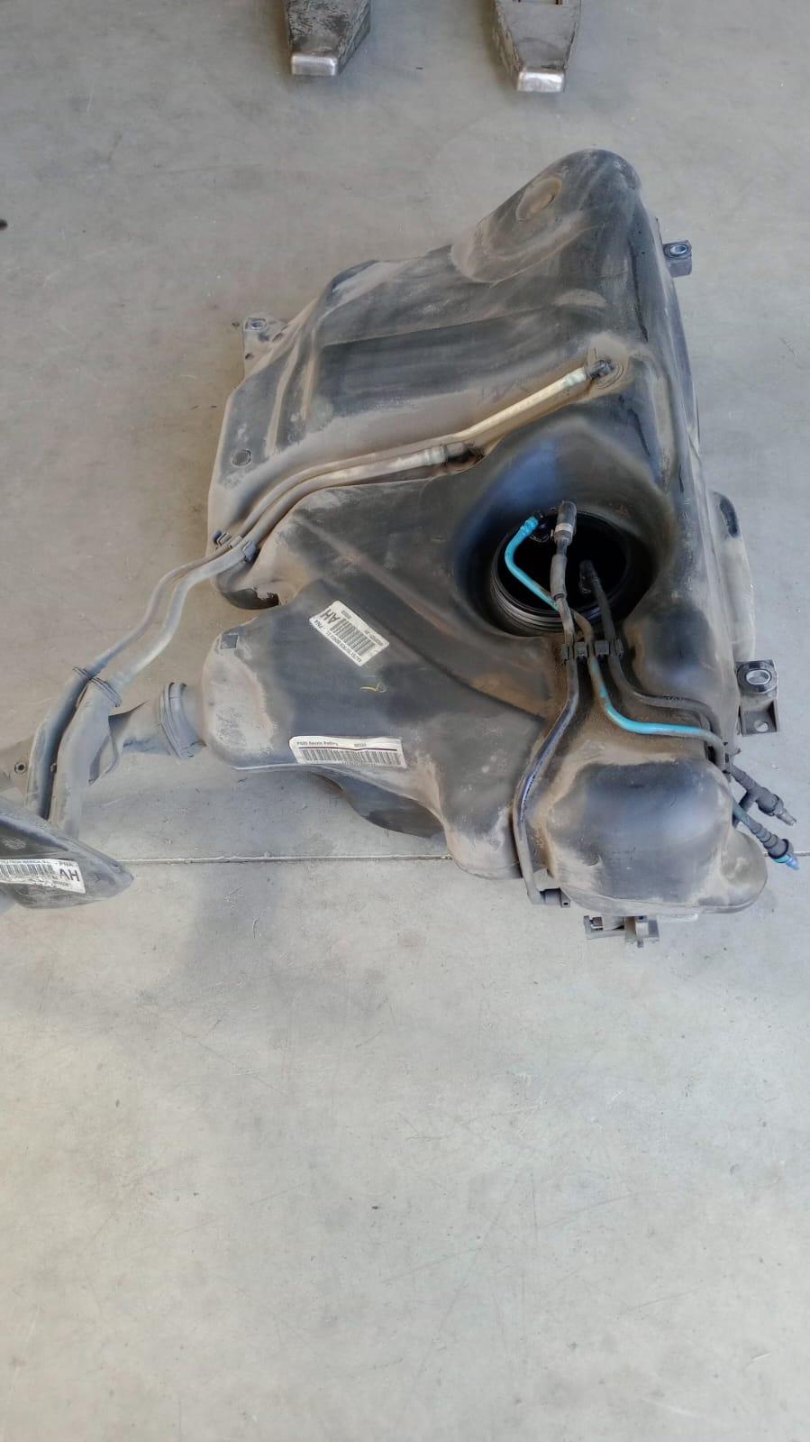 Serbatoio carburante VOLKSWAGEN Polo 5° Serie