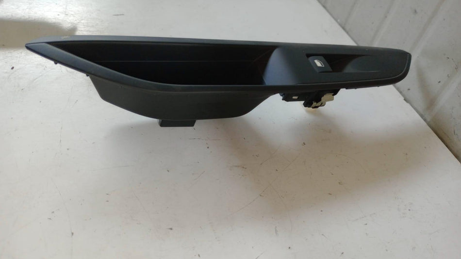 Pulsantiera Posteriore Destra PEUGEOT 3008 Serie (16>23)