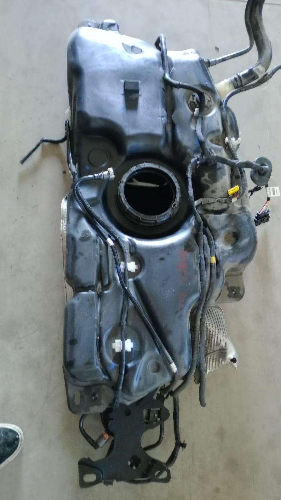 Serbatoio carburante PEUGEOT 3008 Serie (16>23)