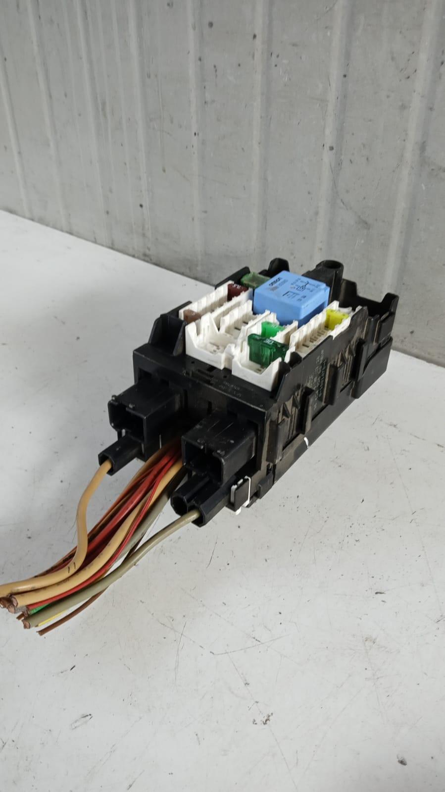 box contenitore porta fusibili CITROEN C4 2° Serie