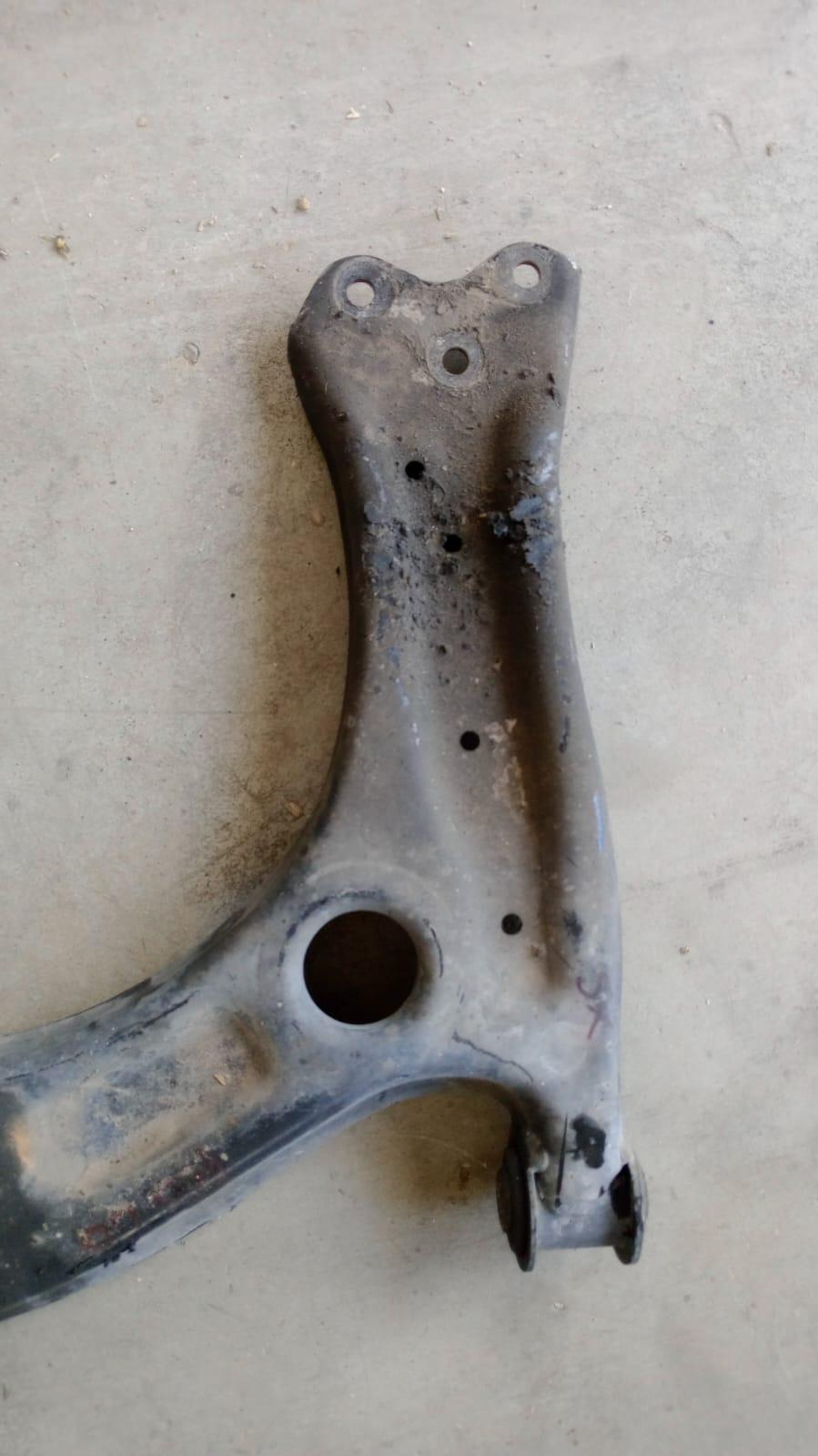 Braccio Oscillante Anteriore Sinistro VOLKSWAGEN Polo 5° Serie