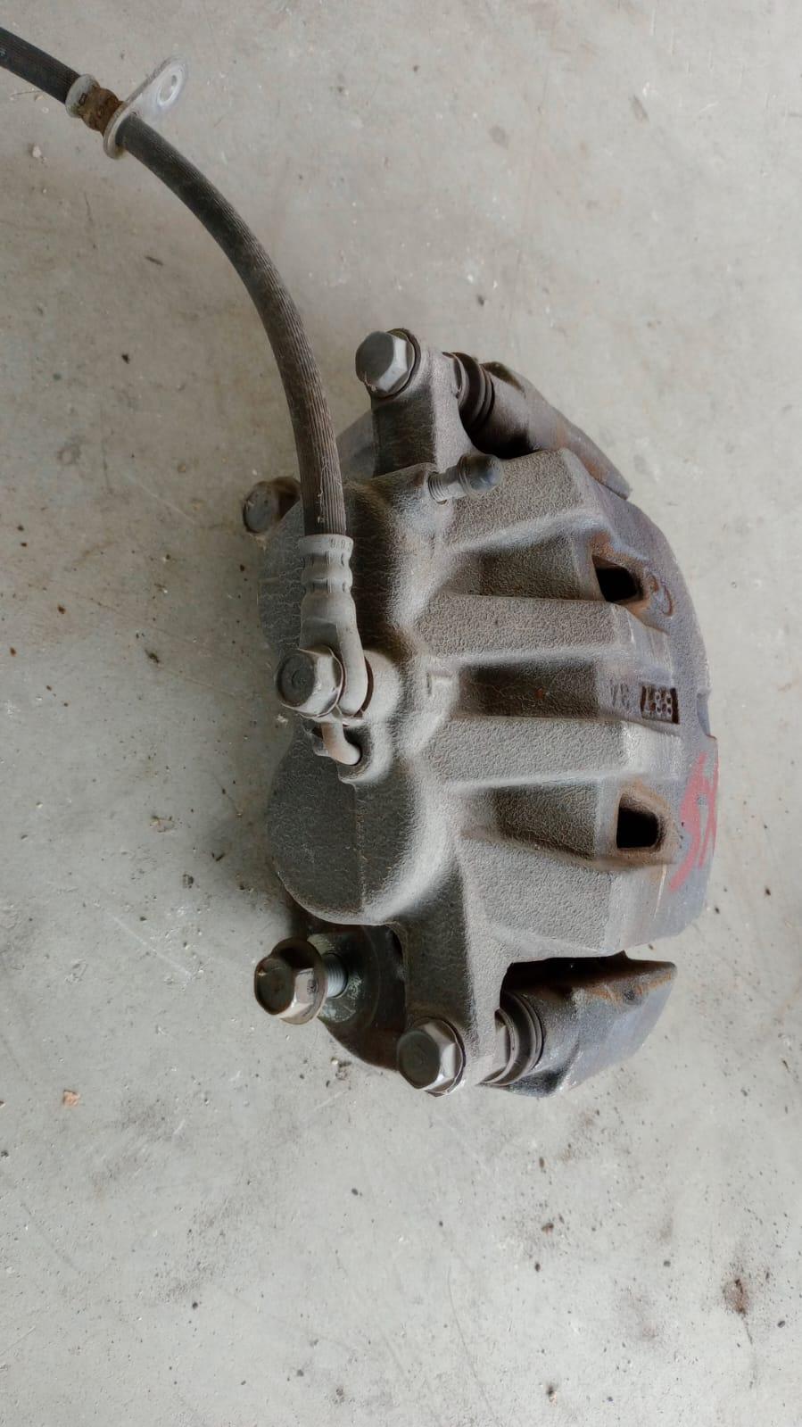 Pinza Freno Anteriore Sinistra LEXUS RX Serie (L2) (15>)