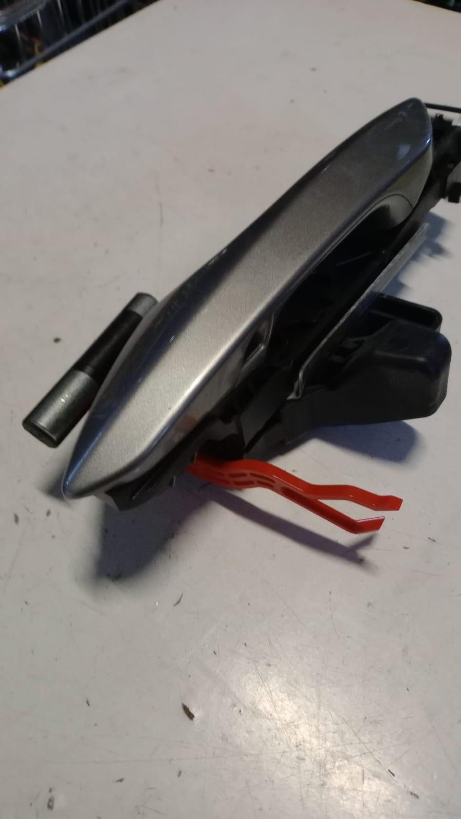 Maniglia esterna Posteriore Destra LEXUS RX Serie (L2) (15>)