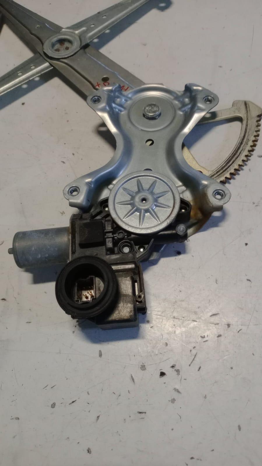 Meccanismo alzavetro Ant. DX LEXUS RX Serie (L2) (15>)