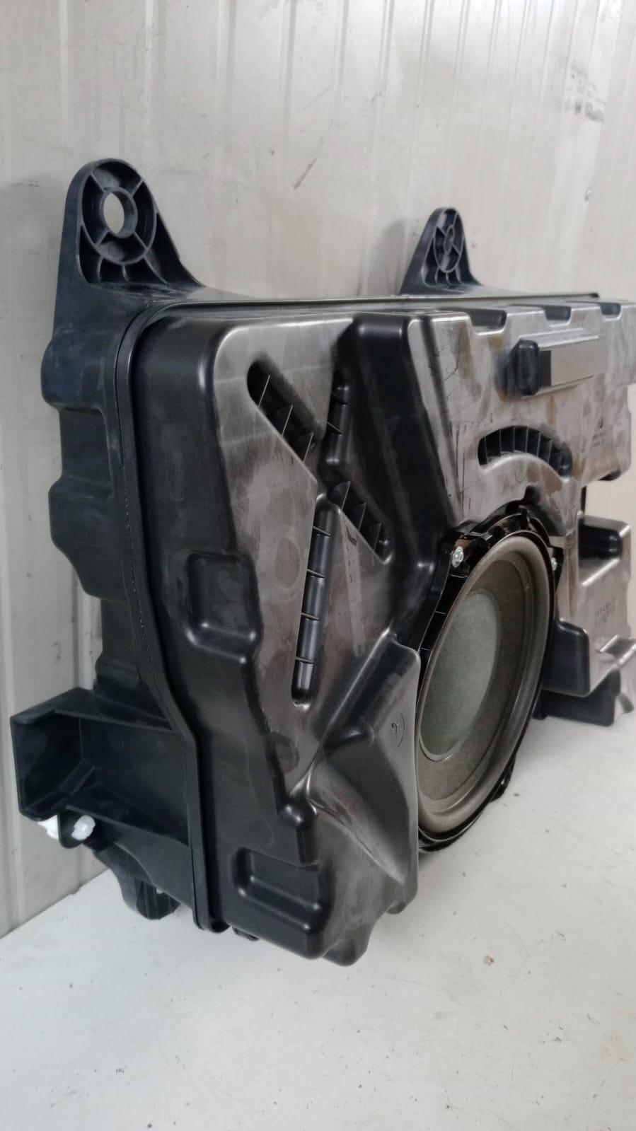 Subwoofer LEXUS RX Serie (L2) (15>)