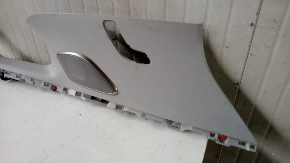 Modanatura Posteriore Destra Terza Fila LEXUS RX Serie (L2) (15>)